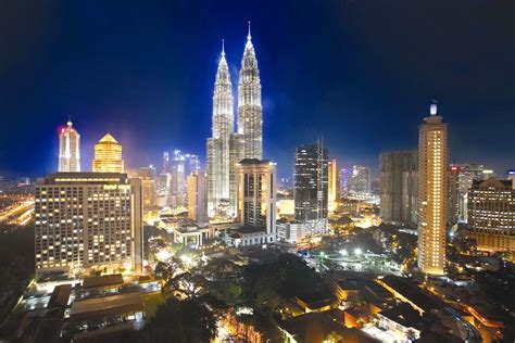 Kata kunci pelancongan kembara, pelancong kembara, isu, cabaran, masa depan, malaysia. 7. Kesimpulan - Industri Pelancongan di Malaysia