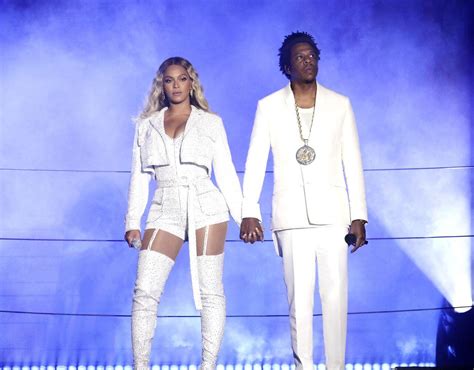 fans fall crazy in love with beyonce jay z at firstenergy show