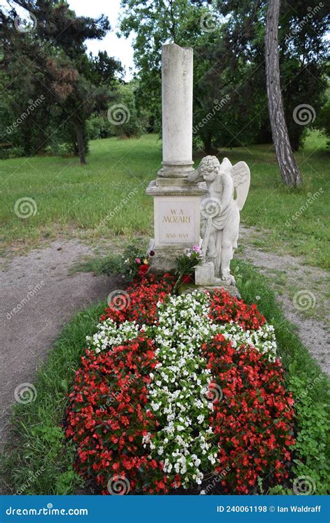 Mozart S Grave In Vienna Austria Stock Photo Image Of Gravestone
