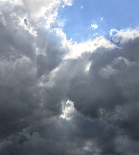 무료 이미지 햇빛 분위기 낮 날씨 적운 폭풍우 같은 흐린 하늘 기상 현상 회색 구름 3032x3403