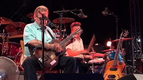 Ron Hacker "House Rent Blues" (Blues en Chenin 2015) - YouTube