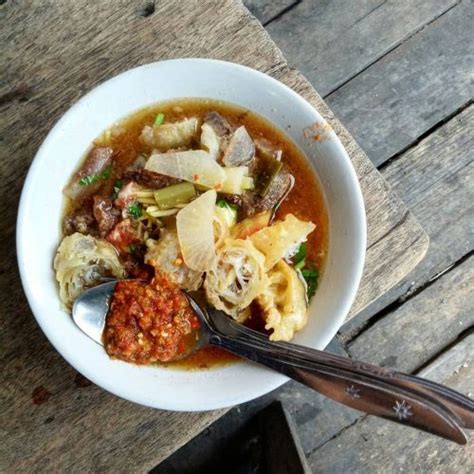 Resep 'mie nyemek' paling teruji. Resep Nusantara Untuk Rayakan HUT Ke-75 RI, Lezatnya Soto Mie Khas Bogor