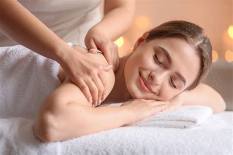 download relaxing back massage wallpaper