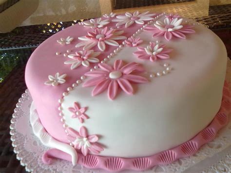 White And Pink Flower Cake