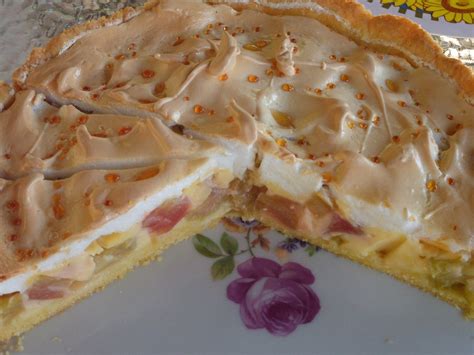 Rhabarberkuchen mit Vanillepudding und Baiser von Obermanneva