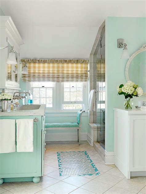 Cottage bathrooms can lend an airy, bright feel to a home, inspired as they are by bathroom designs common in vacation and seaside properties. Beachy Cottage Bathroom