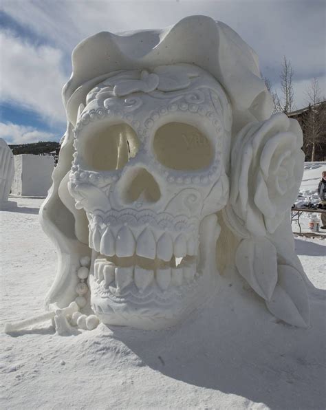 Insane Sculptures From 320 Tons Of Snow Snow Sculptures Snow Art