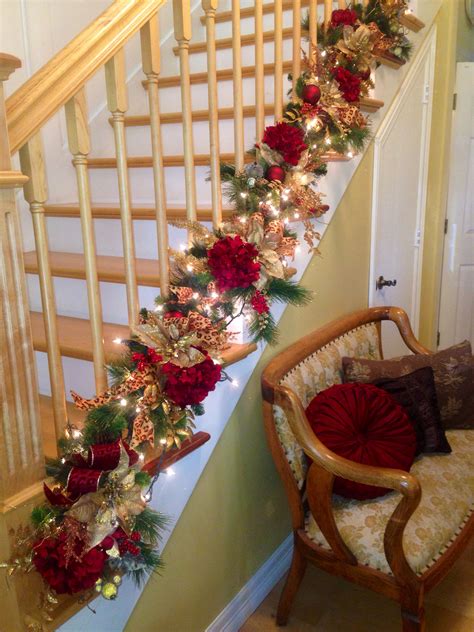 Decorate The Staircase For Christmas – 45 Beautiful Ideas  Decoration Love