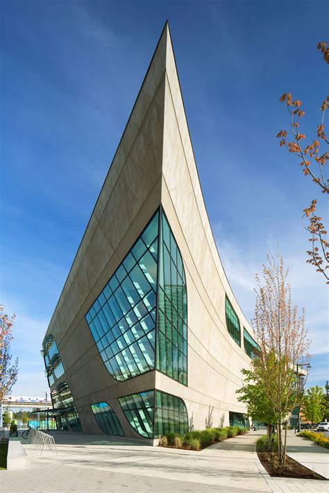 Galería De Biblioteca Municipal De Surrey Bing Thom Architects 4