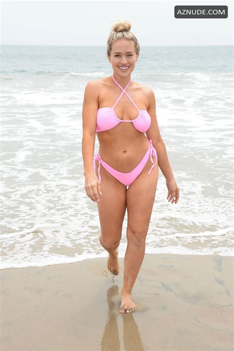 Kristen Louelle Gaffney Sexy Has Fun On The Beach In Malibu AZNude