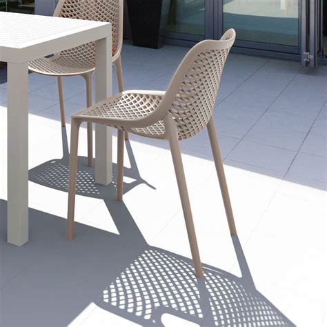 The ikea range of comfortable outdoor dining chairs comes in many styles, materials and sizes, for both you and your little ones to relax in. Compamia : Air Outdoor Dining Chair White ISP014-WHI