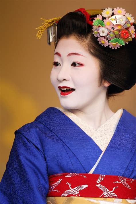 Maiko Por Teruhide Tomori Kyoto Kabuki Costume Plum Flowers Japan