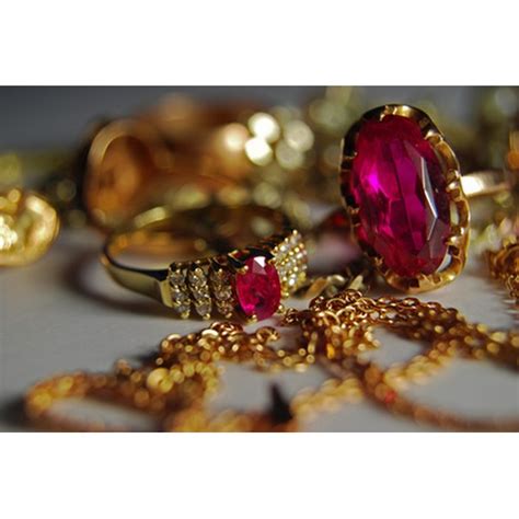 Fortunately, one of the advantages of owning gold jewellery is that the tarnish or dullness will set in at a slower pace and can be easily removed at home using quick and effective diy techniques. Homemade Gold Jewelry Cleaner | Our Everyday Life