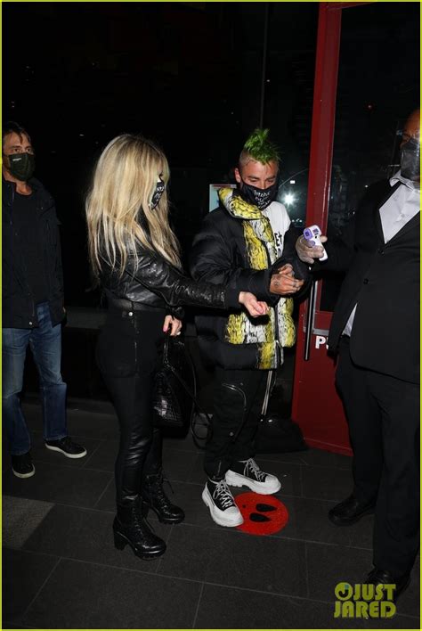 Avril Lavigne Holds Hands With Mod Sun At His Album Release Party Photo 4524393 Avril