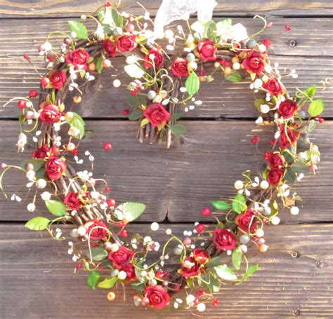 Heart Shaped Wreath For Valentines Day Heart Shaped Wreaths Door