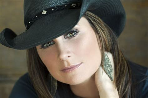 terri clark sleeps in her hat i heard that country female singers country music country