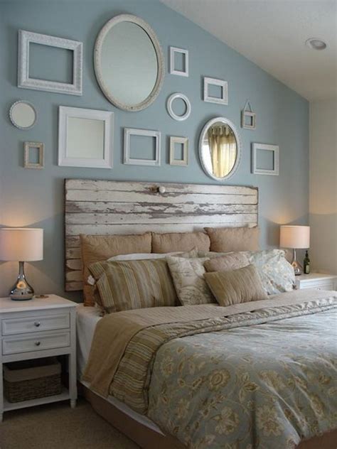 Again, no real board to speak of, but the same great headboard effect. 20 Awesome Headboard Wall Decoration Ideas - Page 6 ...