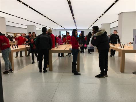 Apple Opens Massive Store At Cf Toronto Eaton Centre Photos
