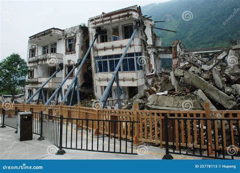 Earthquake Destroy Stock Photos Image 25778113