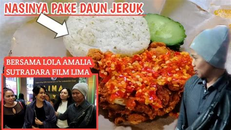 Seiring waktu geprek bensu juga memberi varian pilihan nasi gurih yang terdiri dari nasi daun jeruk, nasi kuning, nasi tutug oncom, nasi udang rebon, dan nasi lemak. Nasi Daun Jeruk Geprek Bensu / Nongkrongkediri Nongkrong ...