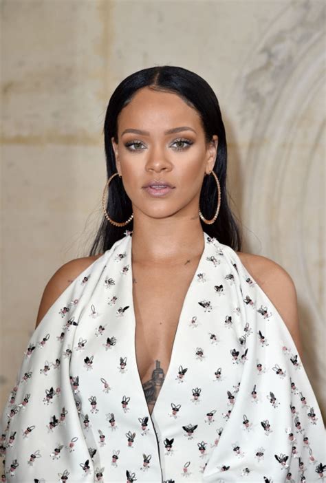 Dior Fashion Show Rihanna Photo Fanpop