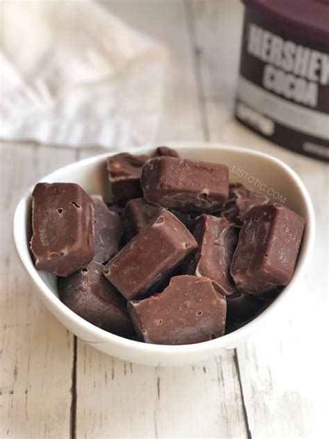 Your daily values may be higher or lower depending on your calorie needs. Easy Keto Chocolate Peanut Butter Fat Bombs (low carb and ...