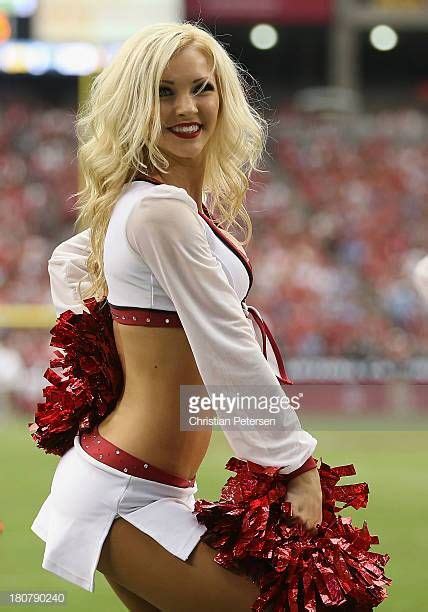 arizona cardinals cheerleaders perform during the nfl game against the detroit lions … in 2020