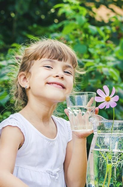 Premium Photo Child Glass Of Water