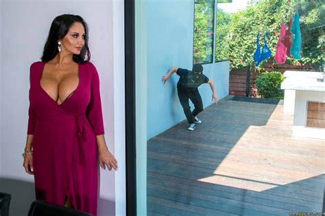 Mom S Panty Bandit With Van Wylde Ava Addams Brazzers Official Hot