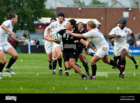 The Final Between England And New Zealand England Lost The Irb Organised Women S Rugby