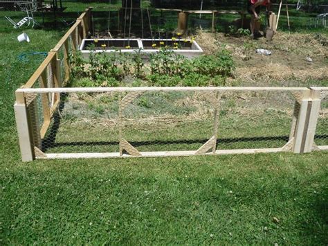 Pvc wire should be run on top and bottom and the fence attached directly to it. Garden Fence Ideas That Truly Creative, Inspiring, and Low-cost * * * DIY, cheap, Vegetable, Pv ...