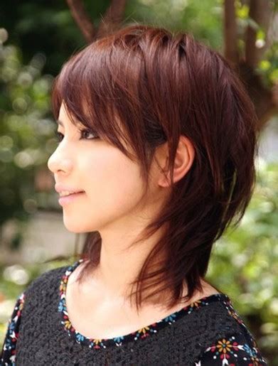 If you think they are straightforward and accessible all across the globe that celebrities won't imitate such known styles, you are wrong. Gorgeous Medium Length Haircuts for Fall - The Hairstyle ...