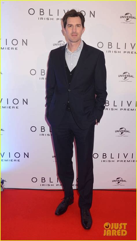 Tom Cruise Olga Kurylenko Oblivion Dublin Premiere Photo