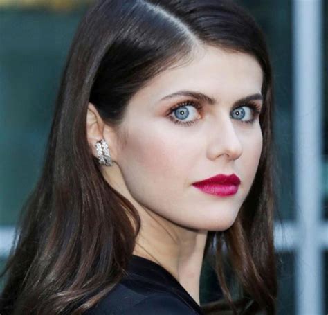 ≡ Everything You need to Know about Alexandra Daddario 》 Her Beauty