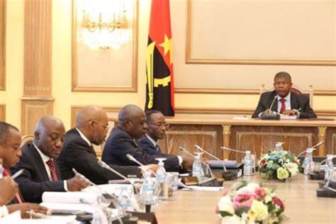 Crise Em Angola Executivo Angolano Reduz Ministérios De 28 Para 21 Angola24horas Portal De