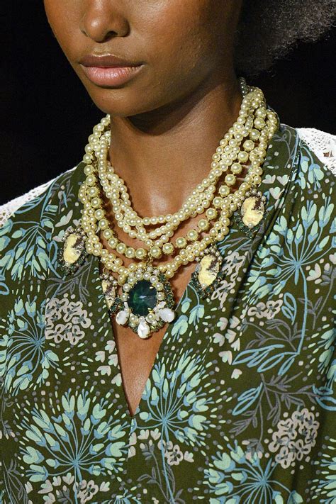 Image Trendy Fashion Jewelry Stylish Jewelry Chain Earrings Chains