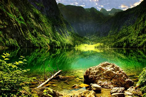 Mountain Lake In The Bavarian Alps Hd Wallpaper