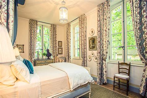 Beautiful French Country Bedroom Ideas To Try