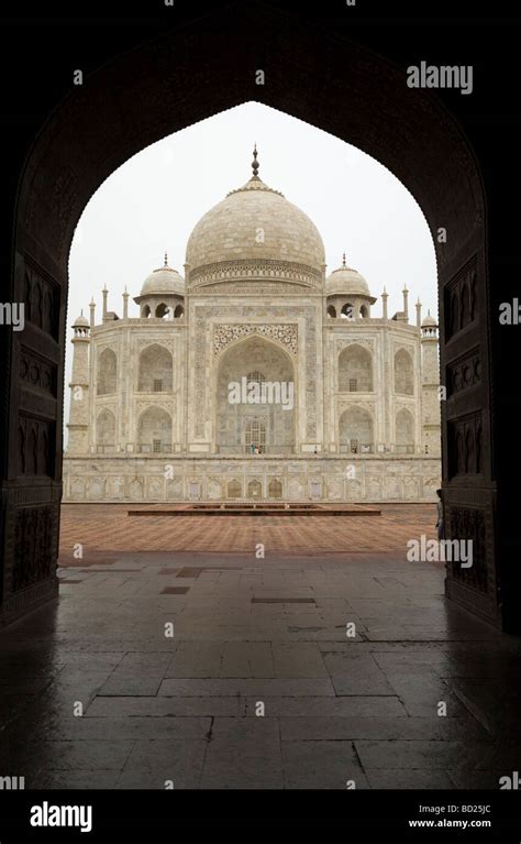 View The East Side Of The Taj Mahal Mausoleum Dome From The Jawab On
