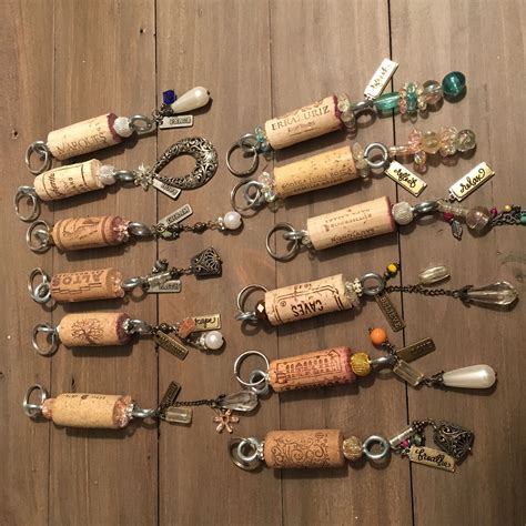 Show your teen that you're still on trend with these popular and useful gift ideas. Wine cork key chains - great Xmas presents | Cork key ...