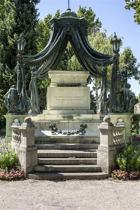 Vienna Central Cemetery Transfigure Photography