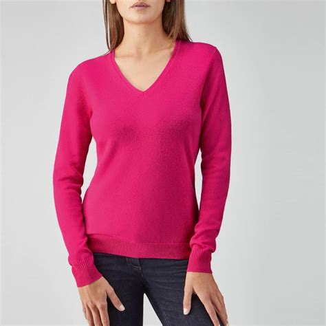 Raspberry Cashmere Slim Fit V Neck Sweater Brandalley