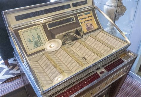 Wurlitzer 2900 Series Jukebox 1962 With Records 132cm L X 84cm H X