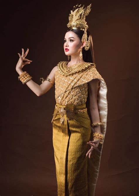 Thai Chakkri Dress By Cambodian Model Thailand National Costume