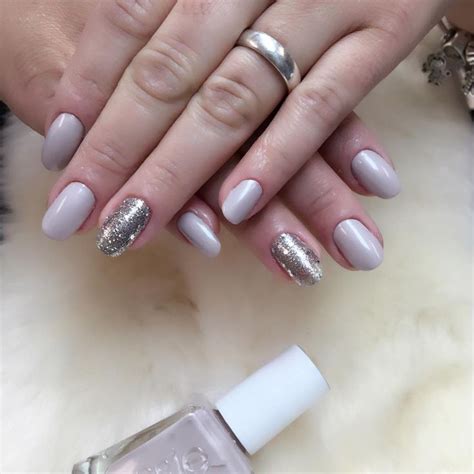 Grey Nails W Silver Glitter Accent Nail Manicure Nailart