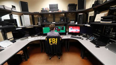 Report Hackers Steal Publish Data On Thousands Of Federal Agents