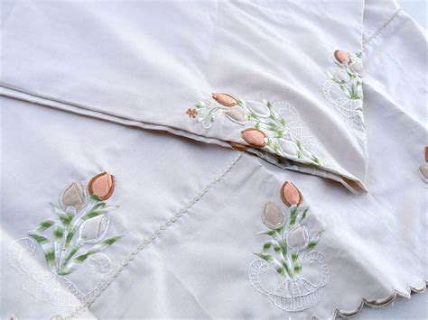 Vintage Floral Embroidered Linen Tablecloth Vintage Beige Tablecloth