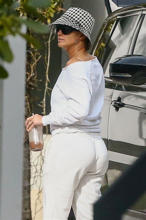 JENNIFER LOPEZ Out in Key Biscayne in Miami 01/18/2021 ...