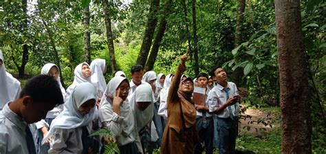 Pernyataan visi dan misi ini dapat membantu perusahaan menginspirasi karyawannya serta memberikan tujuan dan arahan yang jelas bagi anggota atau karyawannya. Visi, Misi dan Tujuan - SMA Negeri 3 Cilegon