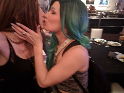 Vegas Kiss Club Mfc Share 🌴